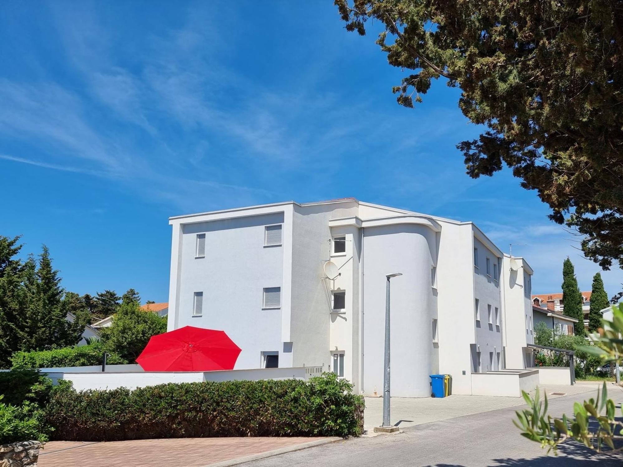 Summer Holiday Apartments 诺瓦利娅 外观 照片