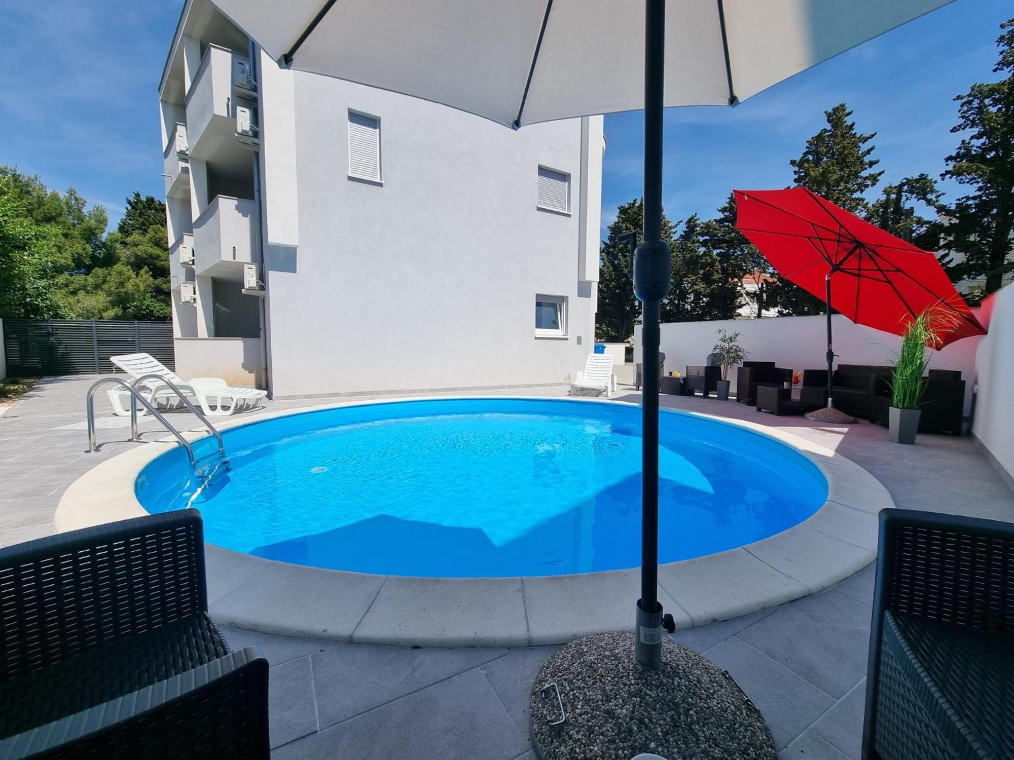 Summer Holiday Apartments 诺瓦利娅 外观 照片